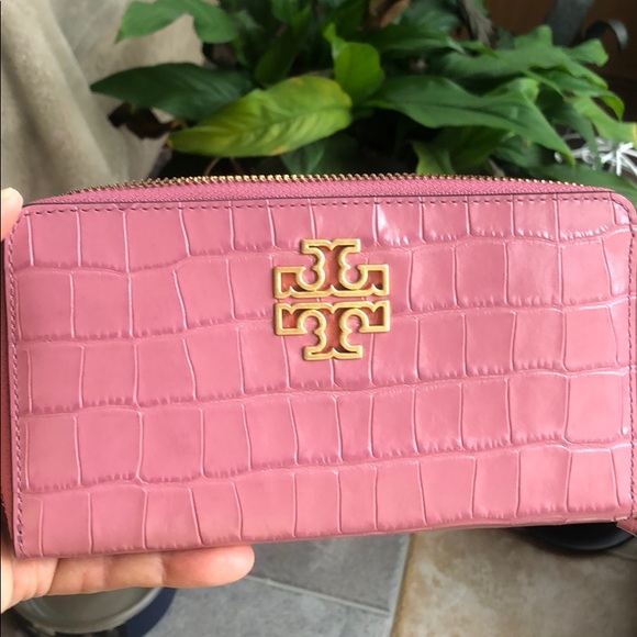 Tory Burch Handbags - Tory Burch NWT pink croc wallet